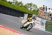 Vintage-motorcycle-club;eventdigitalimages;mallory-park;mallory-park-trackday-photographs;no-limits-trackdays;peter-wileman-photography;trackday-digital-images;trackday-photos;vmcc-festival-1000-bikes-photographs